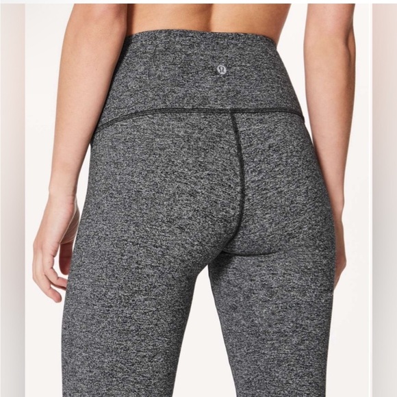 Lululemon Herringbone Knit Leggings Size 4 - Picture 2 of 7